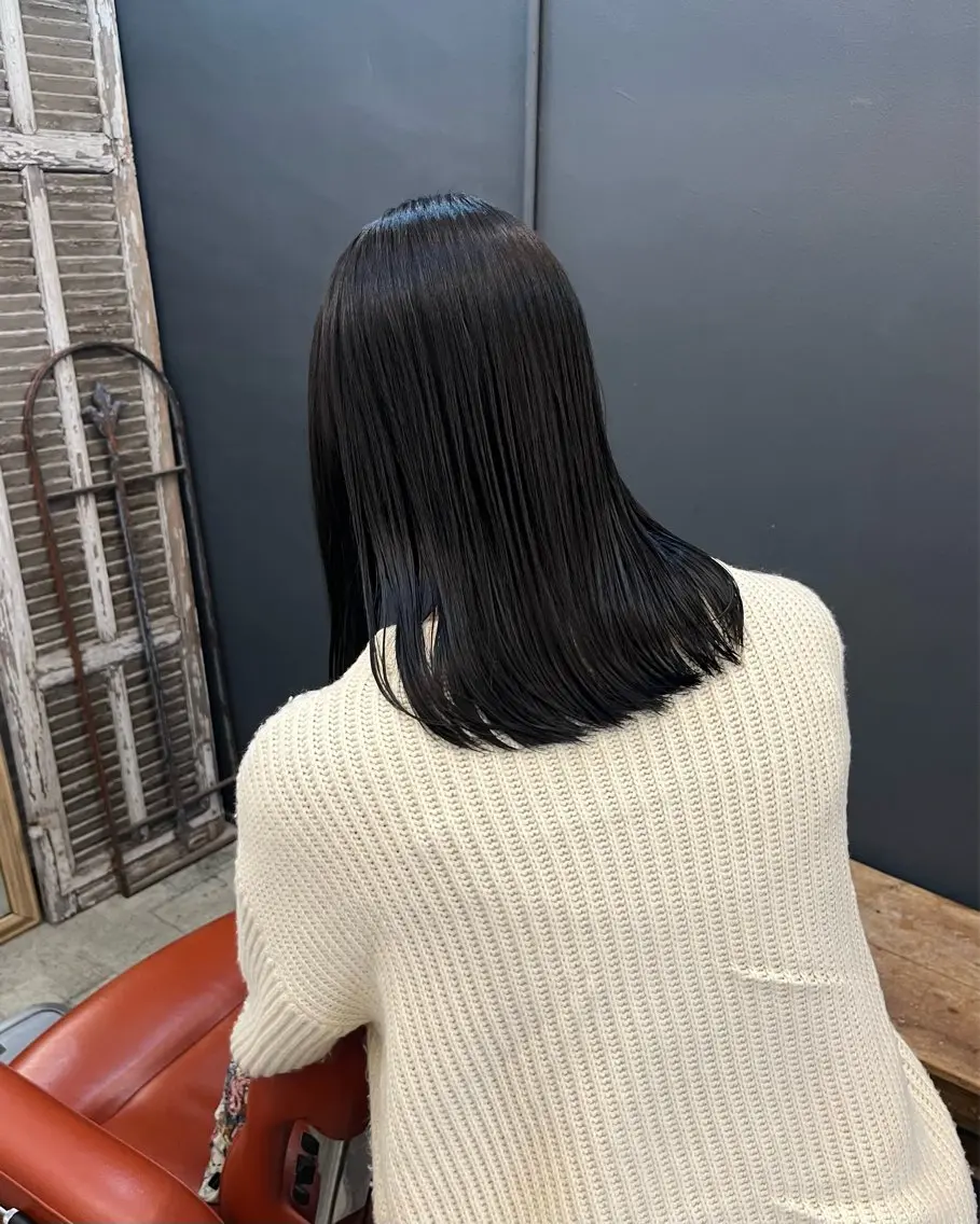 セミロング カラー カット ヘアカラー 暗髪とオリーブ🌿 渡辺拓人のヘアスタイル