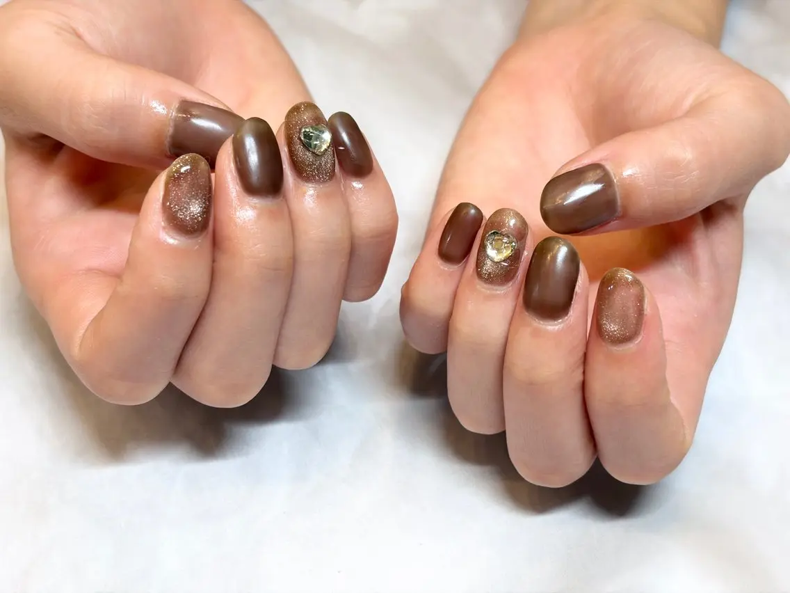 ネイル ブラウン マットネイル シンプルネイル ハンドネイル Nail Rea AZUMIのネイルデザイン