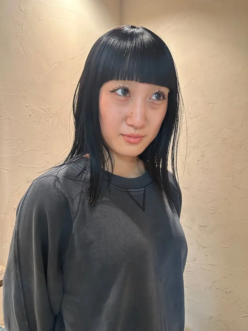 ミディアム ハイトーン特化/和音 【デザインカラー】のヘアスタイル