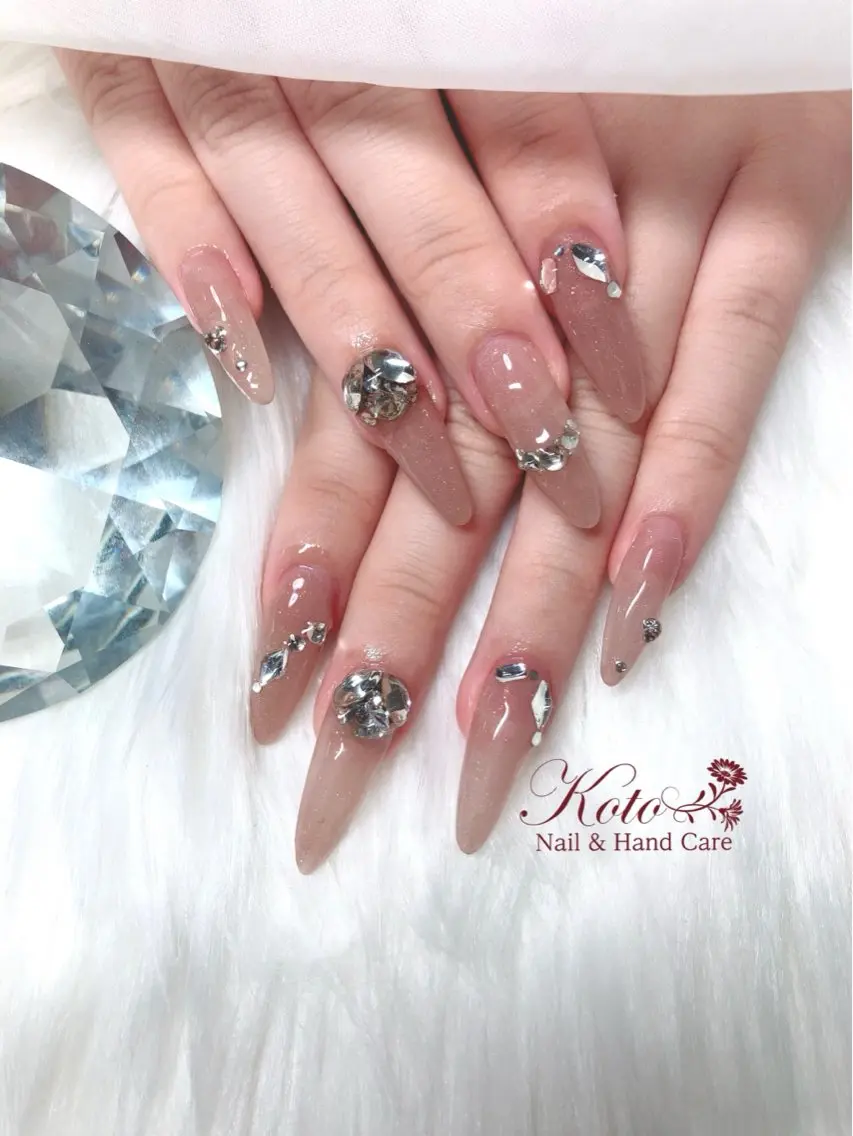 ネイル 長さ出し ジェルネイル 持ち込み ニュアンスネイル 赤色 ハンドネイル Nail Salon KOTOのネイルデザイン