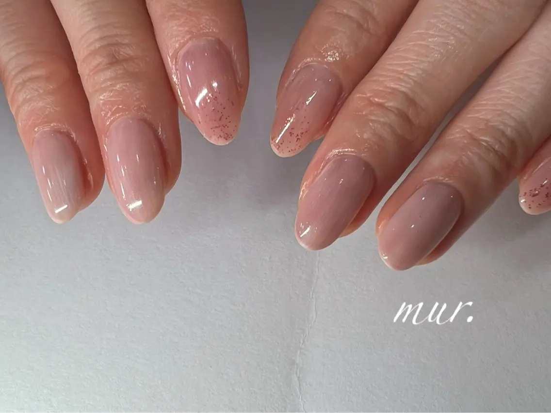 ネイル ジェルネイル 韓国ネイル ラメ(グリッター) ニュアンスネイル オフィスネイル nailsalon mur.のネイルデザイン