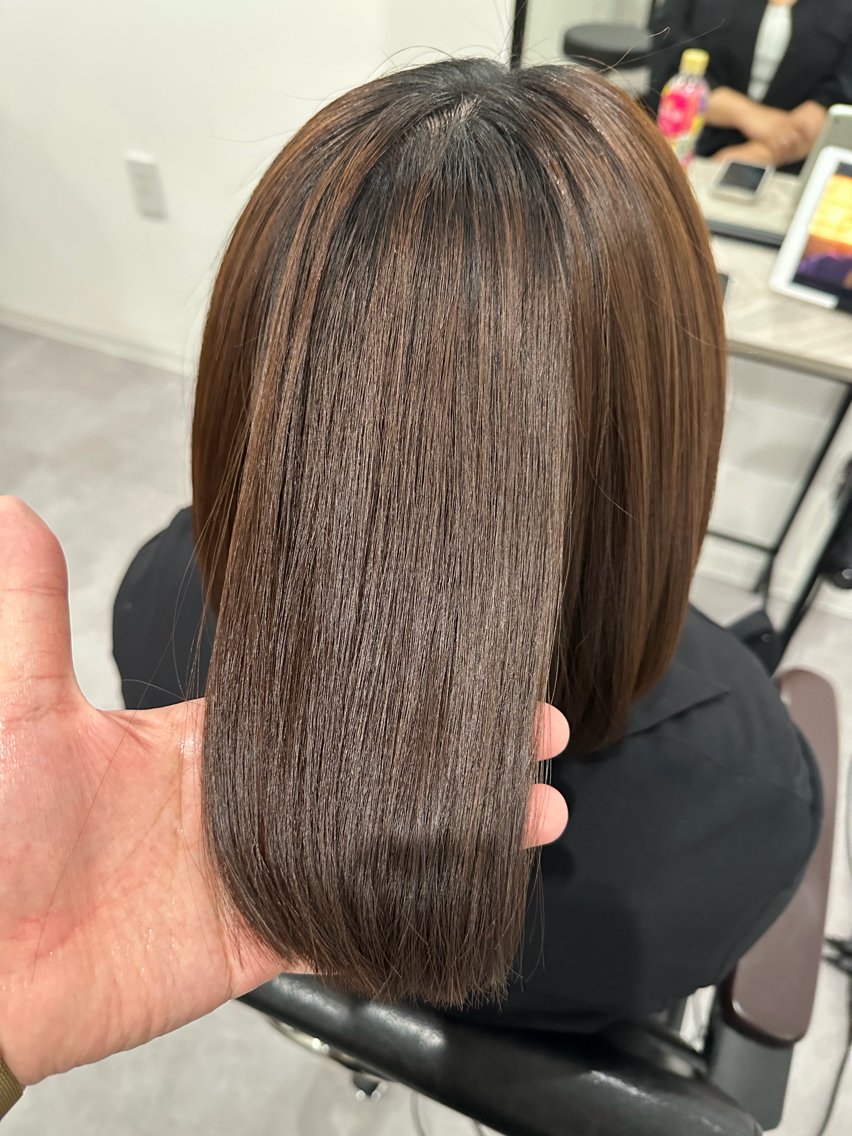 セミロング カラー カット ヘアカラー トリートメント 🌈髪質改善🌈 過去の1艶サラ体験✨のヘアスタイル