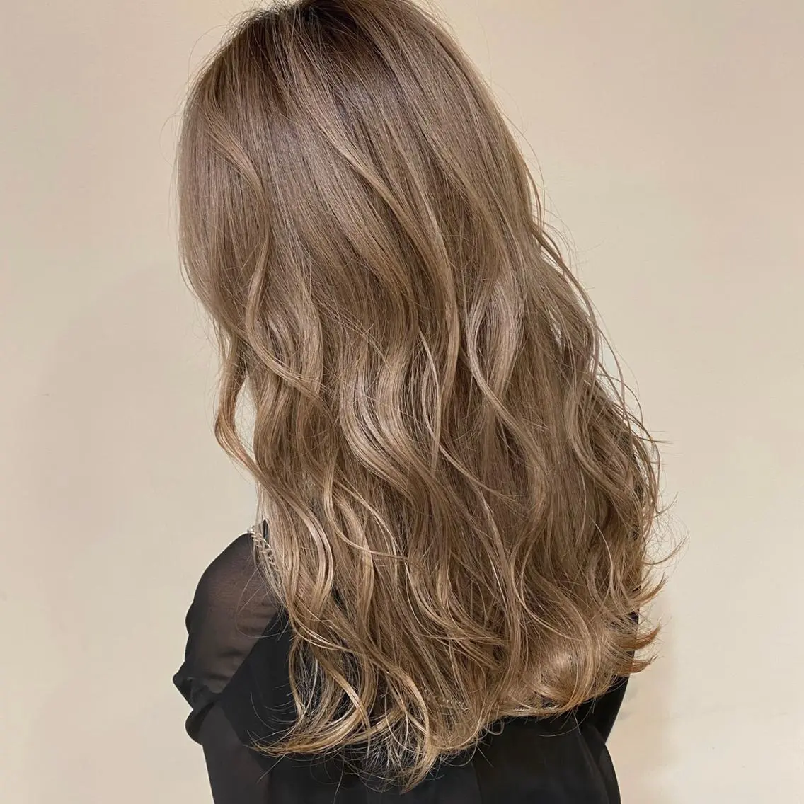ロング アッシュ アッシュグレー アッシュグレージュ ミストバング ボブ カット レイヤー /ブリーチ/溝口誠二のヘアスタイル