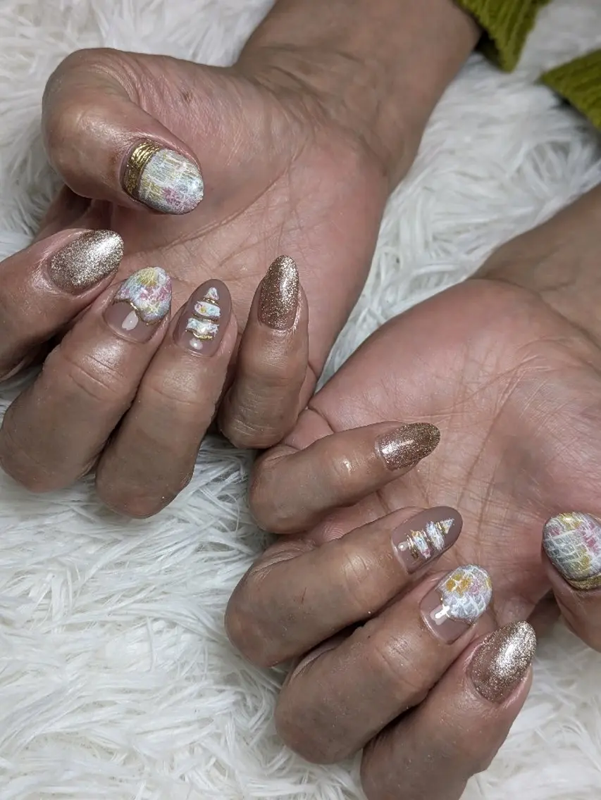 ミディアム ハンドネイル Nailspeace Omalyのネイルデザイン
