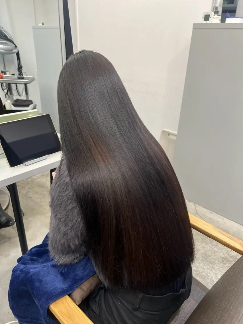 ロング パーマ 髪質改善 レイヤーカット 縮毛矯正 トリートメント 酸性ストレート 縮毛矯正 🍒モテ暖色カラー × うる艶✧ ゆなのヘアスタイル