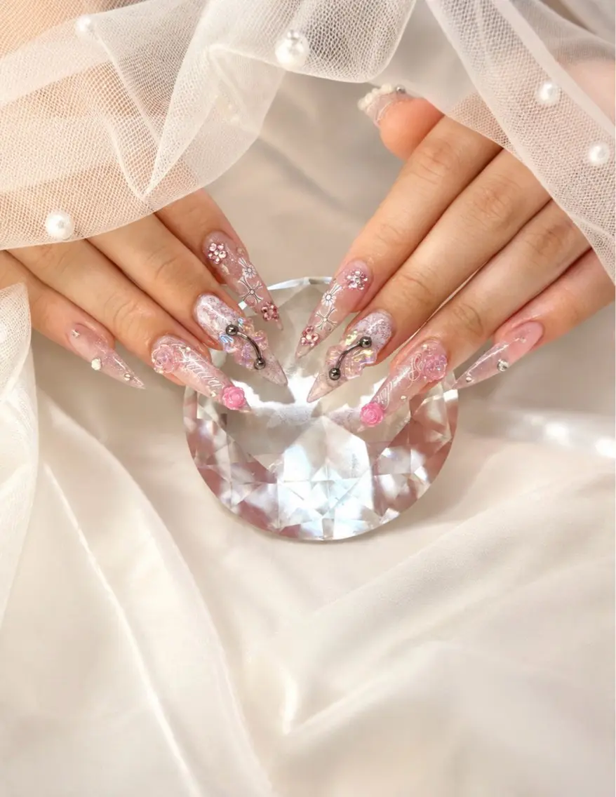 ネイル ハンドネイル 【Laule‘a 】のネイルデザイン