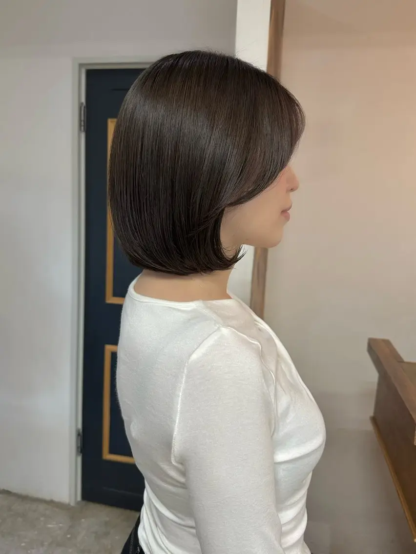 ミディアム カット ヘアカラー トリートメント NAGISA髪質改善 &透明感カラー🪞のヘアスタイル