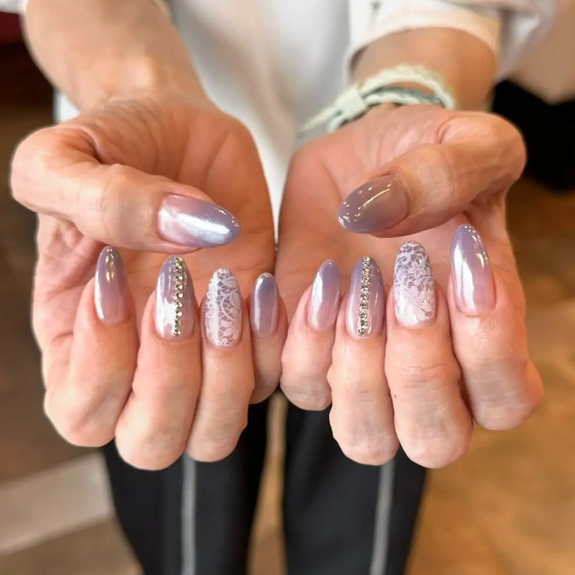ネイル レース マグネットネイル ミラーネイル 夏ネイル ハンドネイル M.wish太田川店 💅🏼Arisaのネイルデザイン