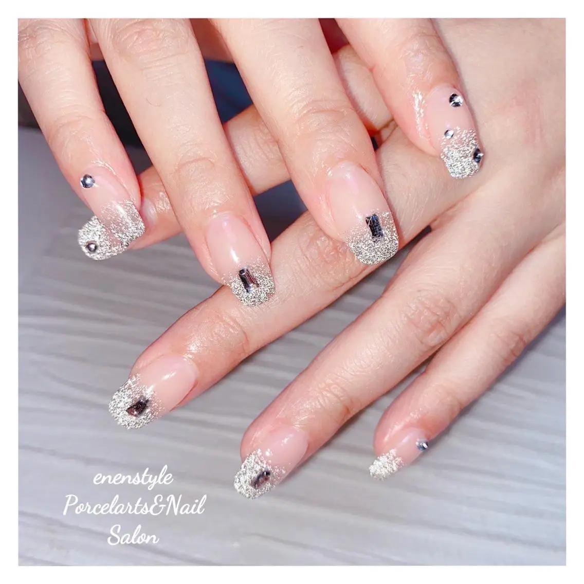 ミディアム ネイル 🐾enen style 🐾のネイルデザイン