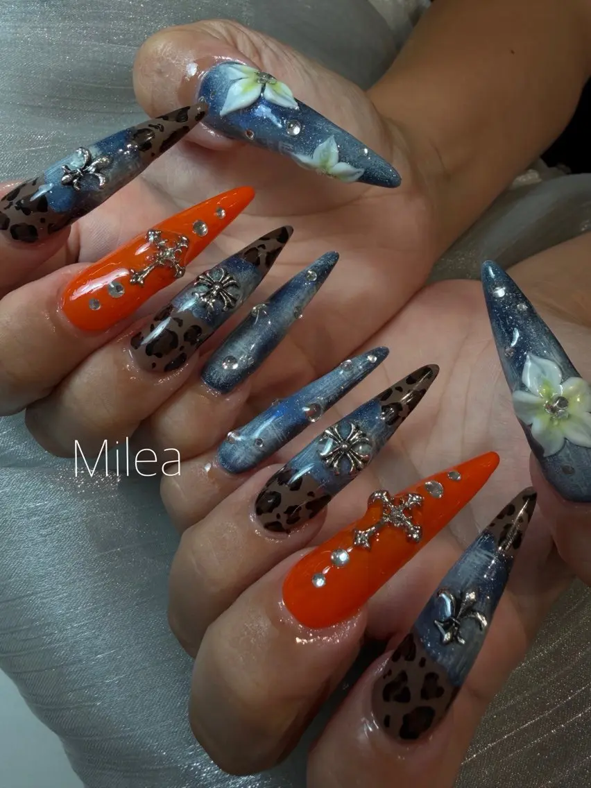 ネイル ハンドネイル Milea🩵 Sayaka🪩のネイルデザイン