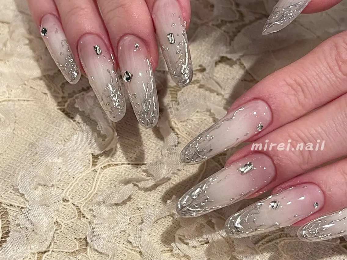 ネイル ルナ 🎀のネイルデザイン