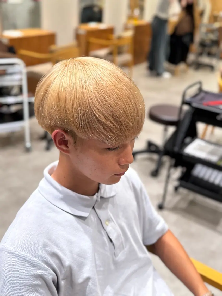 ショート カラー カット ヘアカラー 💛ブリーチカラー /ブリーチ縮毛💛のヘアスタイル