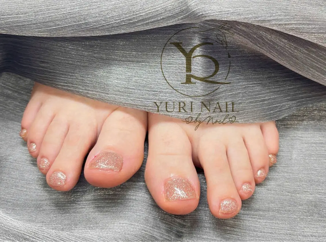 ネイル オーロラネイル ブルー チークネイル フットネイル フレンチネイル YURI Nail Funabashiのネイルデザイン