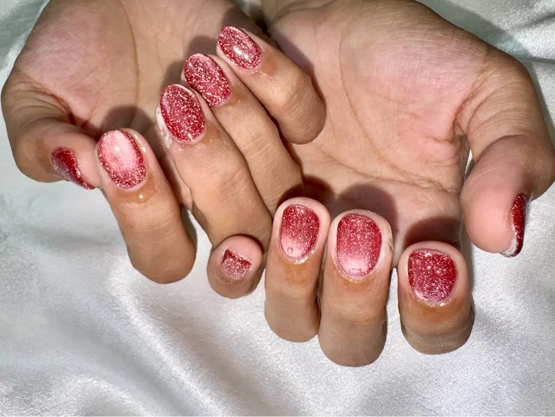 ネイル オーロラネイル 桜ネイル フラッシュネイル フラッシュマグ フラワーネイル ハンドネイル kikinail 溝の口のネイルデザイン