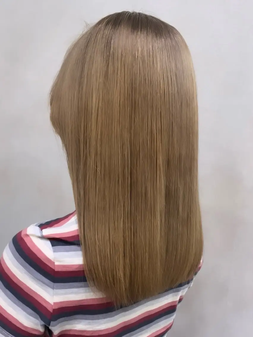 ロング カラー アッシュ ベージュカラー 武田 和子のヘアスタイル