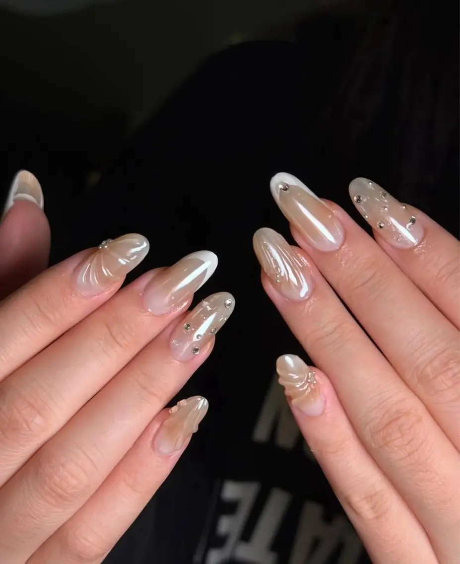 ネイル チークネイル フレンチネイル グラデーション キラキラネイル 韓国ネイル Minette nailHuongのネイルデザイン
