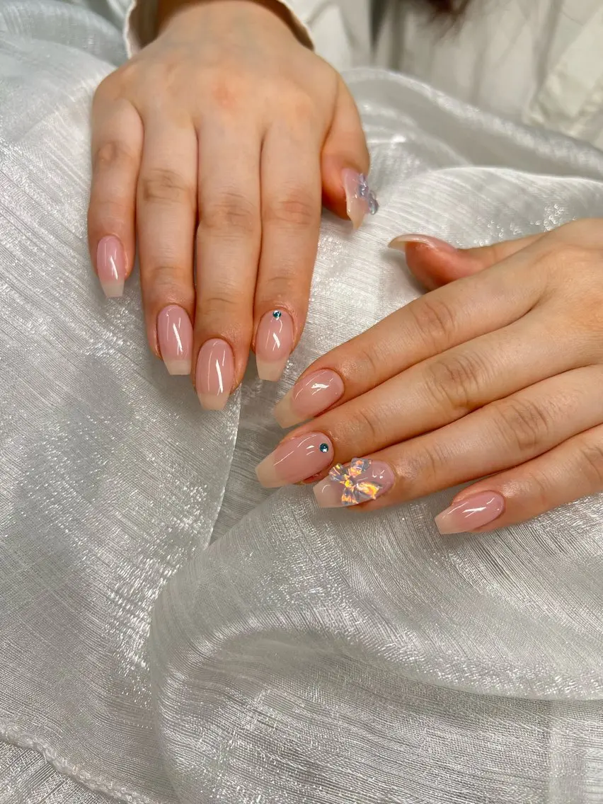 ネイル ワンカラーネイル ストーンネイル ハンドネイル Lumiereva nail salonのネイルデザイン