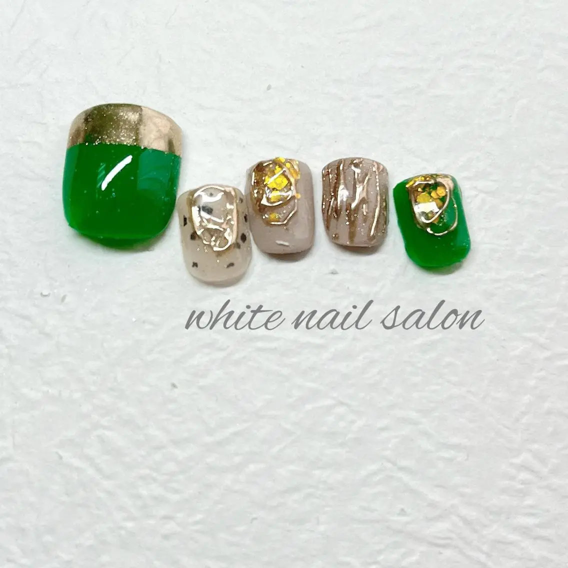 ネイル アートネイル フットネイル ジェルネイル ハードジェル ラメ(グリッター) フットネイル white nail salonのネイルデザイン