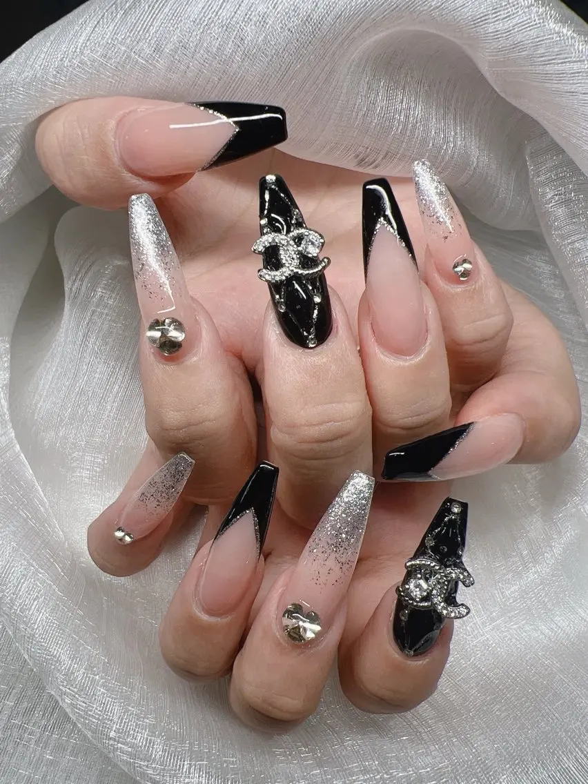 ネイル 長さ出し グラデーション 卒業式 キラキラネイル マグネットネイル ハンドネイル Lee Nails チップ長さだし専門店のネイルデザイン