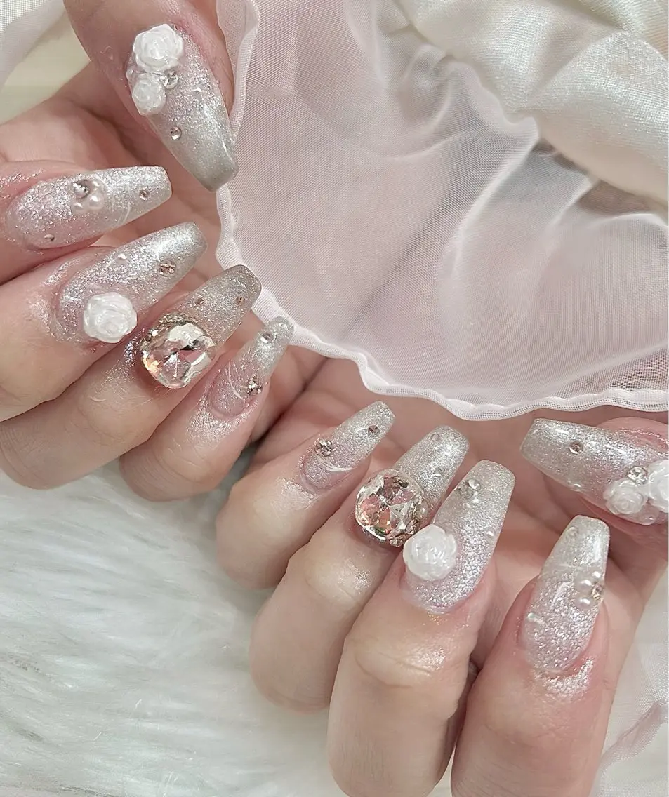 ネイル KIREIE Satomiのネイルデザイン