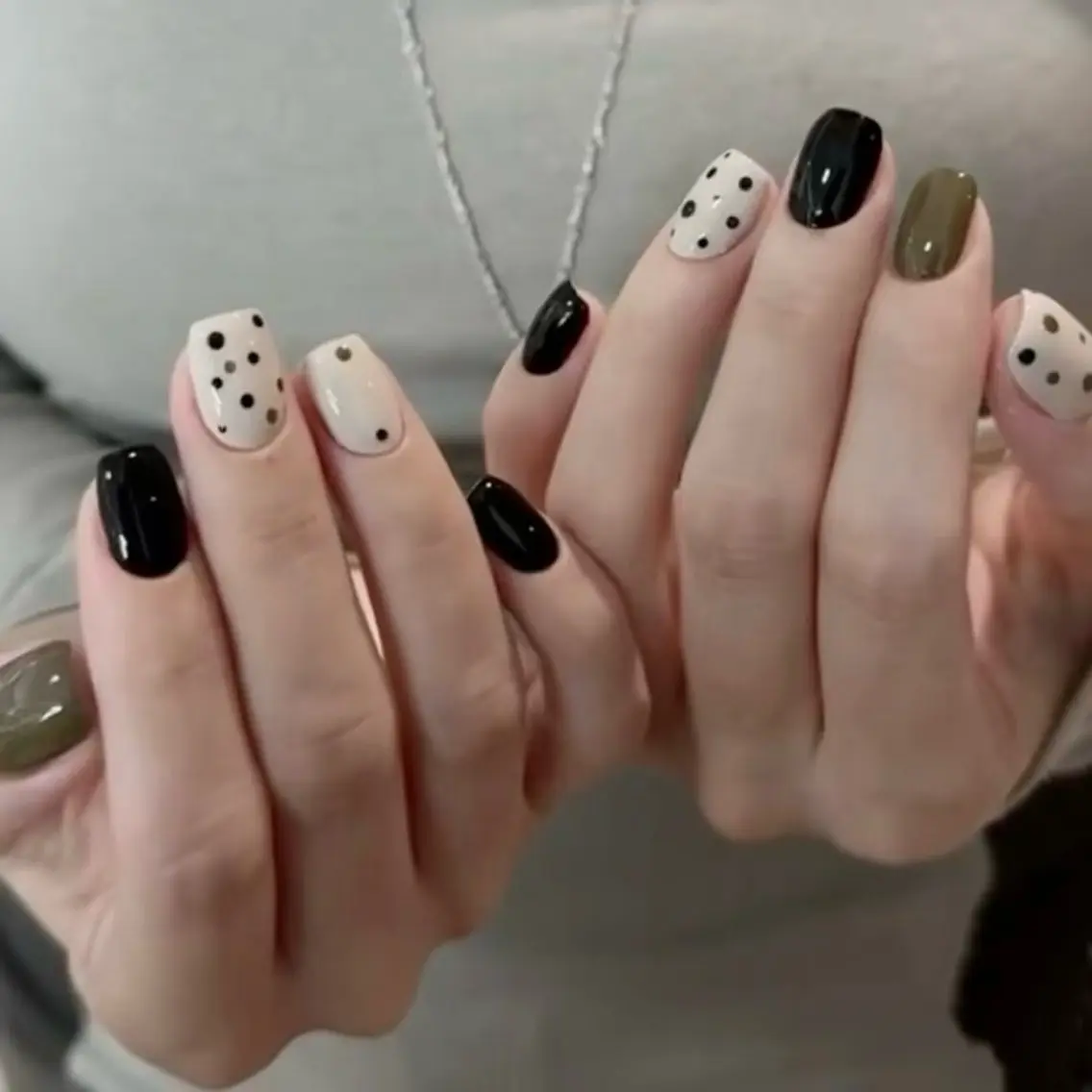 ネイル アートネイル オーロラネイル チークネイル フレンチネイル ガラスフレンチ 🎀YooLi Nail salonのネイルデザイン