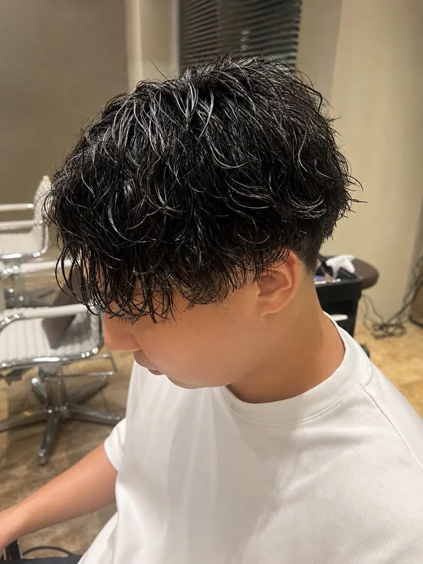 パーマ 黒川 怜慈のヘアスタイル