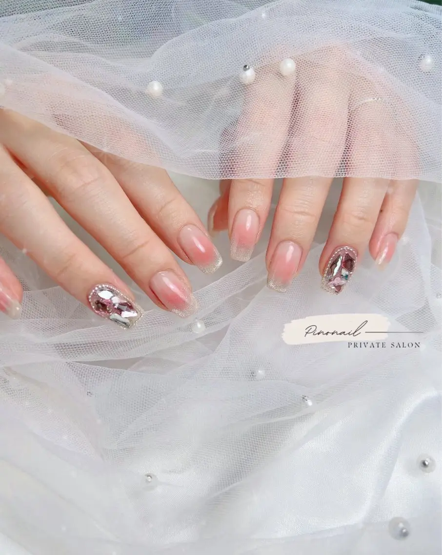 ネイル チークネイル ハンドネイル Pino Nailのネイルデザイン