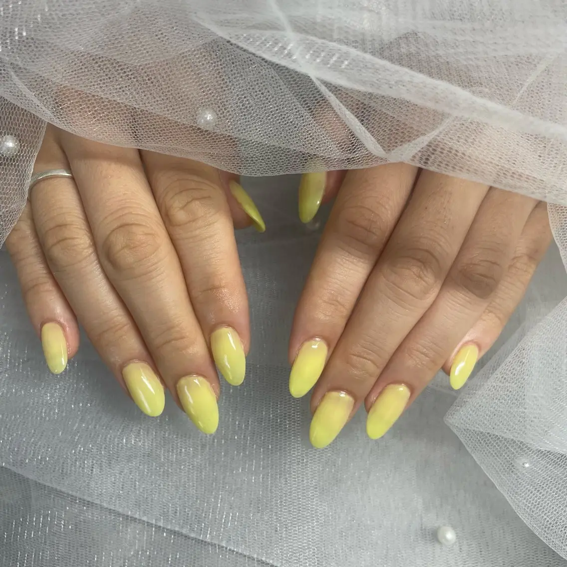 ネイル 黄色 ハンドネイル Chul Nail 愛莉のネイルデザイン