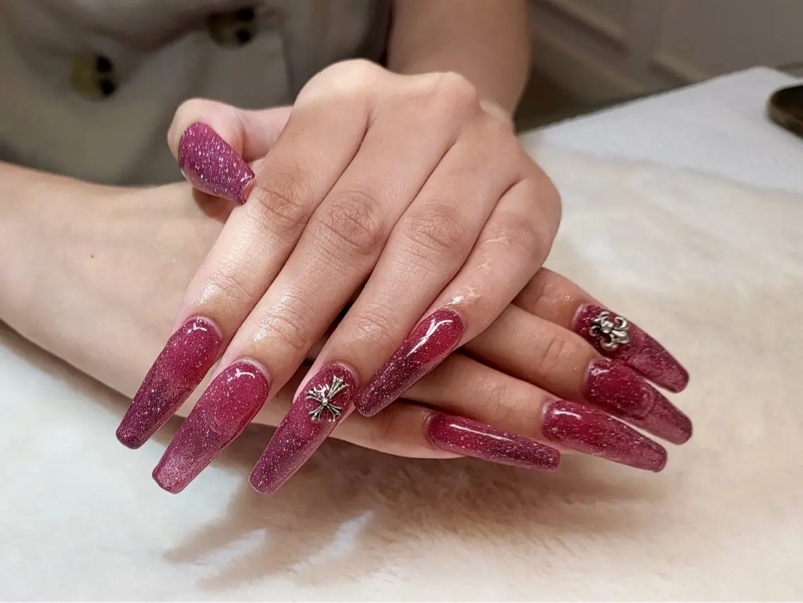 ネイル 長さ出し フラッシュネイル キラキラネイル ロングネイル スーパーロングネイル ハンドネイル 心斎橋Salon Epokkuのネイルデザイン