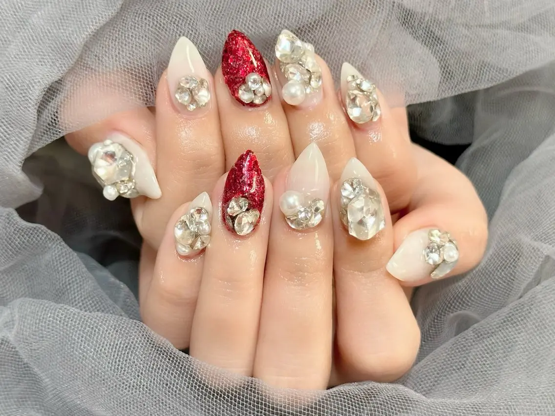 ネイル ストーンネイル ハンドネイル Nail Salon KURELLYのネイルデザイン
