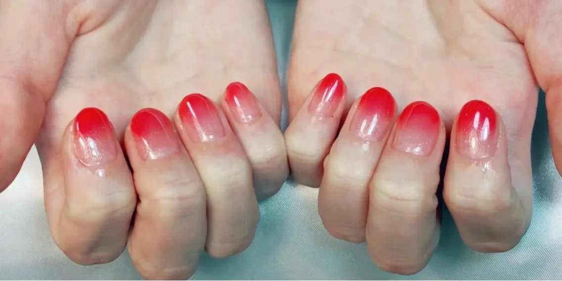 ネイル グラデーション 赤色 Lino nailのネイルデザイン