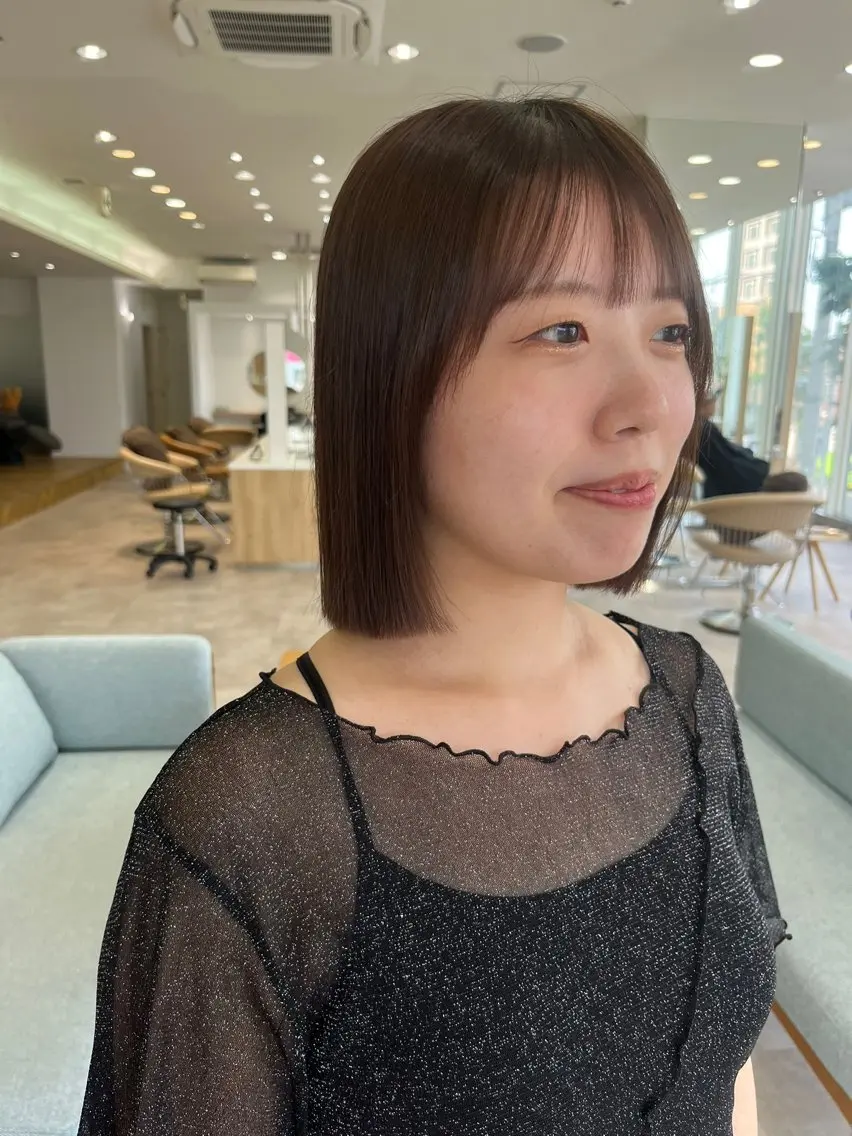 ショート 切りっぱなしボブ ボブ レイヤーカット cana 札幌レイヤースタイルのヘアスタイル