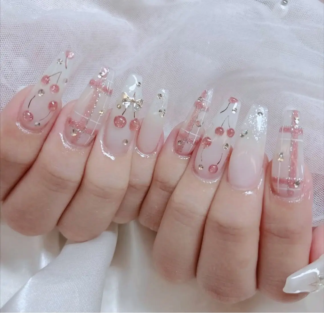 ネイル オーロラネイル チークネイル フットネイル フレンチネイル ジェルネイル ハンドネイル ハンドケア NEW NAIL💞 yukiのネイルデザイン