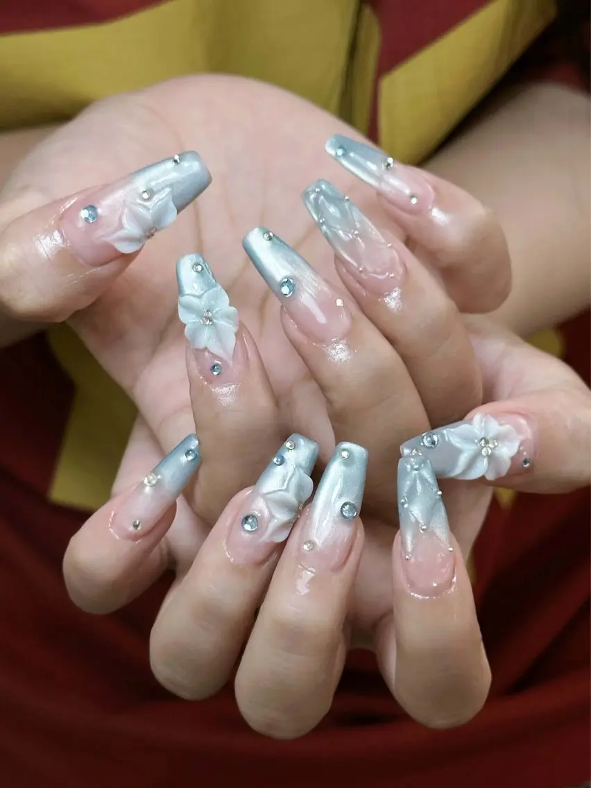 ネイル アートネイル フレンチネイル ジェルネイル キラキラネイル 韓国ネイル ハンドネイル ICE Nailsのネイルデザイン