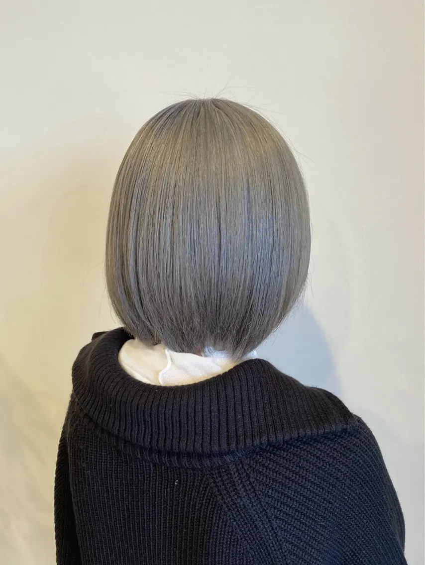 ショート カラー グレージュ ヘアカラー Ludwig AIRIのヘアスタイル