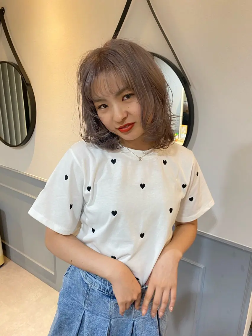 ミディアム 重里 瑠花のヘアスタイル