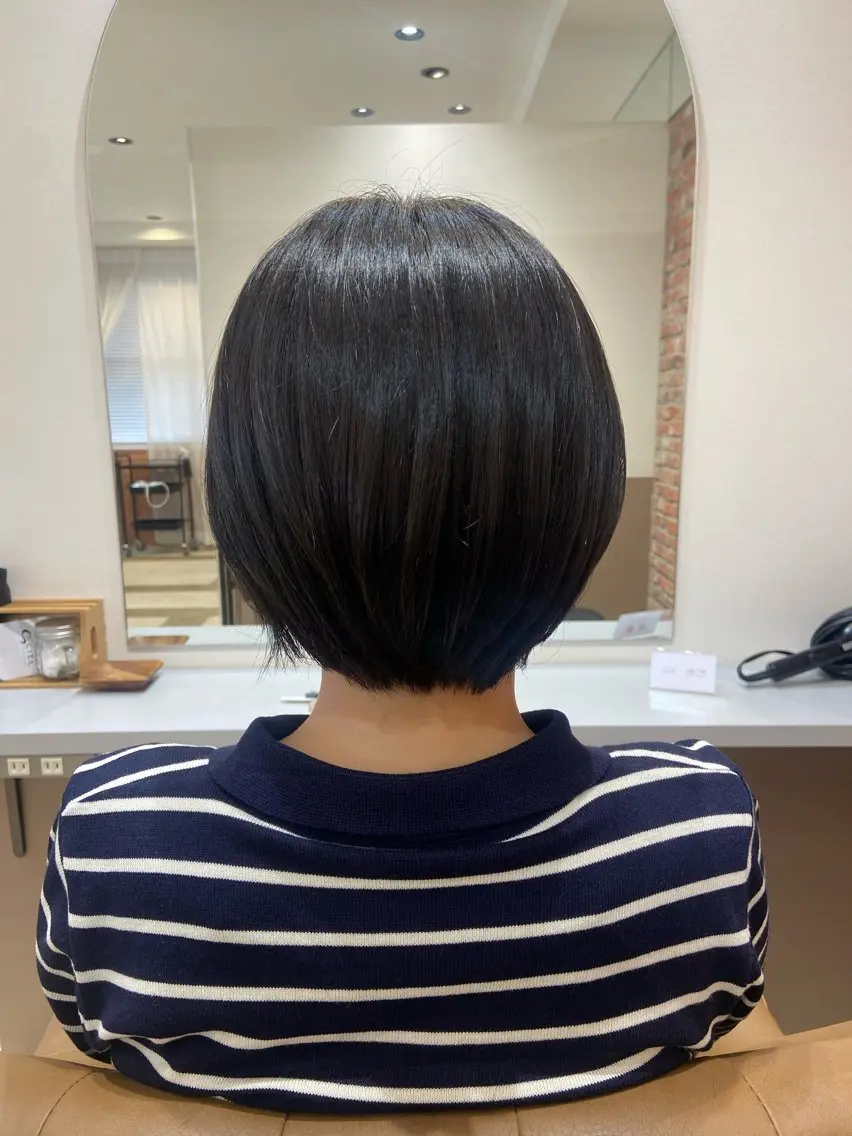 ショート 山﨑 千尋のヘアスタイル