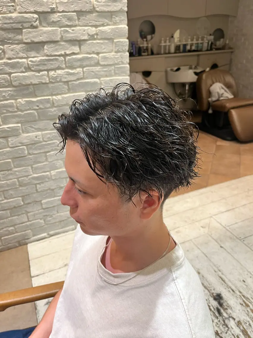 パーマ メンズ メンズパーマ ツイストスパイラルパーマ スパイラルパーマ カット パーマ メンズ特化 山崎  蓮のヘアスタイル