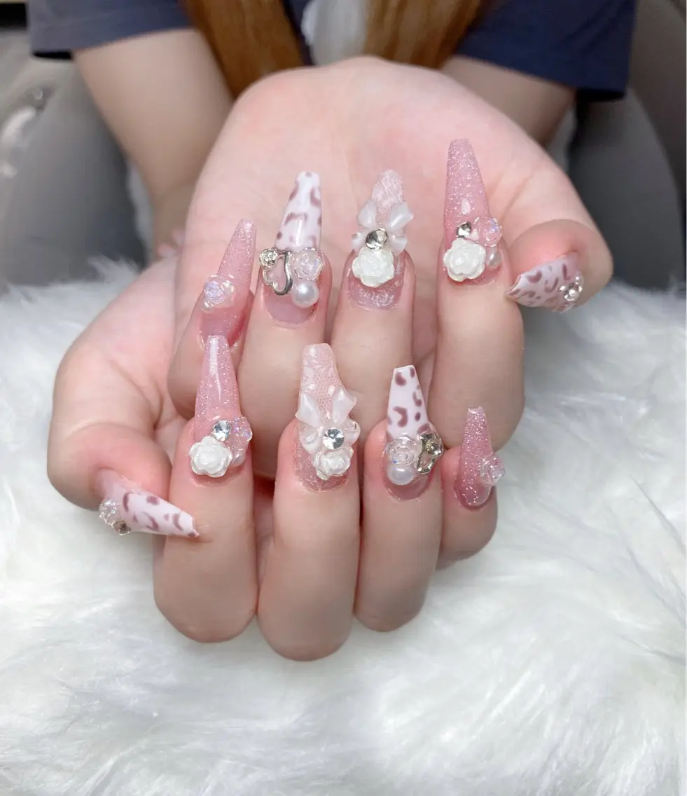 ネイル 成人式 韓国ネイル ロングネイル マグネットネイル 大理石ネイル(マーブル) ハンドネイル Sanie Salonのネイルデザイン