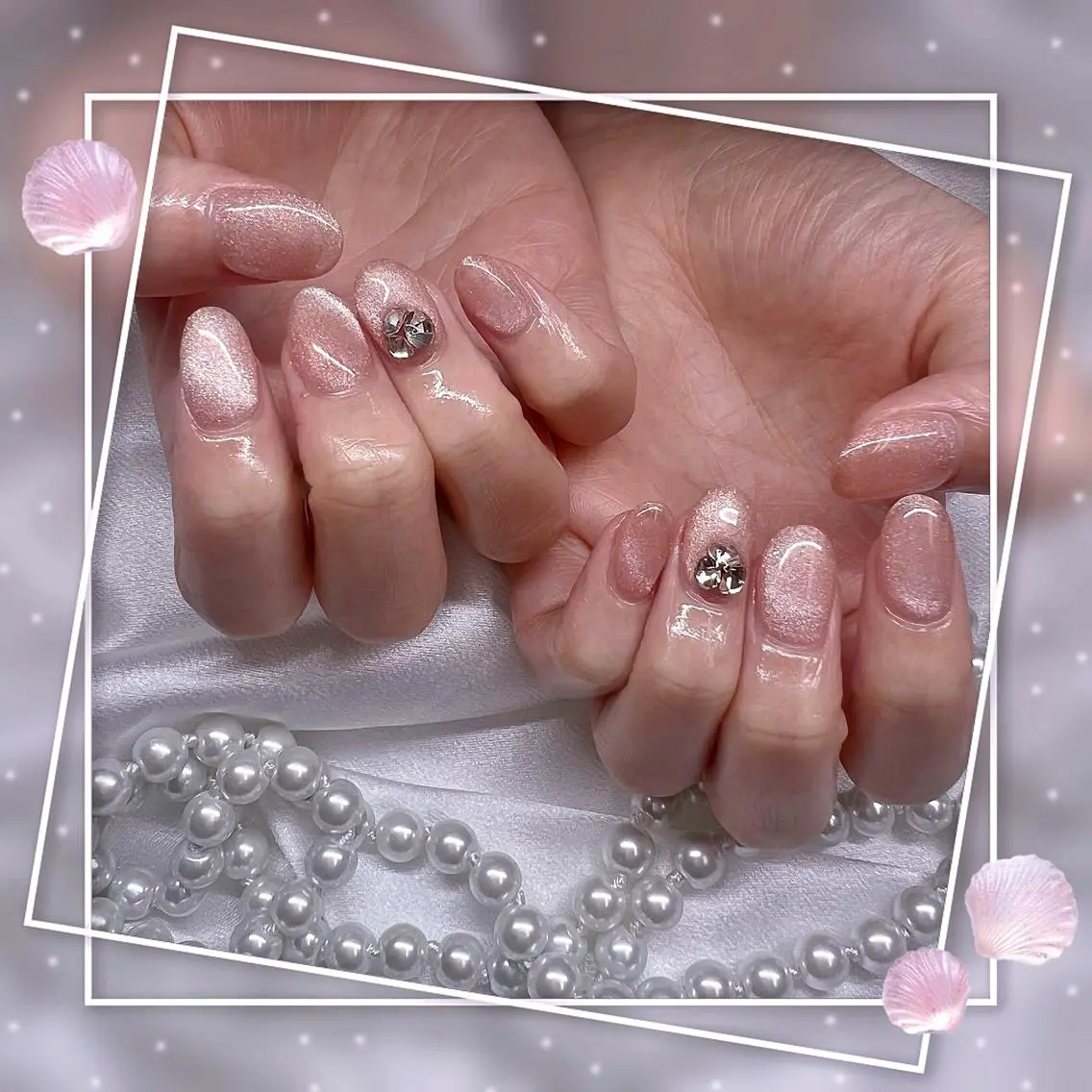 ネイル フレンチネイル キラキラネイル 韓国ネイル マグネットネイル マグネットフレンチ ハンドネイル Chill Nailsalonのネイルデザイン