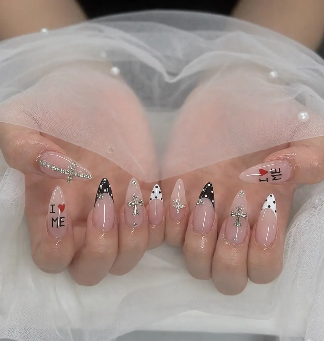 ネイル ハンドネイル R Nailのネイルデザイン