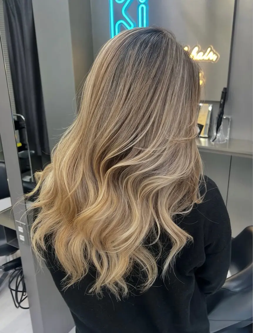 ロング レイヤーカット トリートメント ヘアカラー トリートメント Kotomi 🇺🇸💋のヘアスタイル