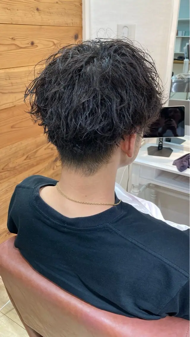 パーマ 新谷 瀬里菜のヘアスタイル