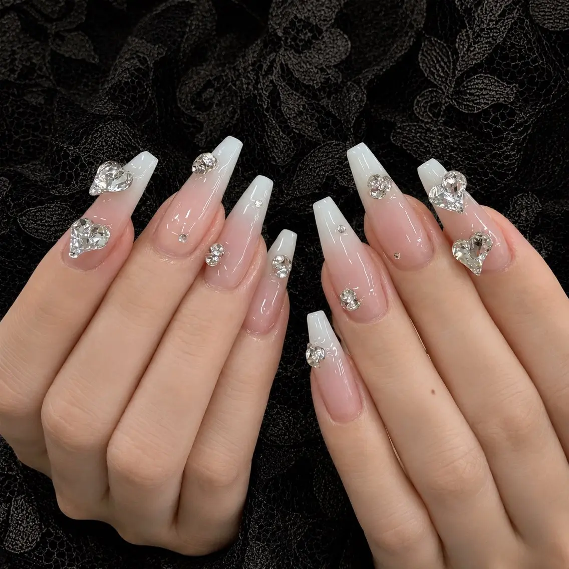 ネイル フレンチネイル ジェルネイル 韓国ネイル マグネットネイル 持ち込み ハンドネイル Royal Nailのネイルデザイン