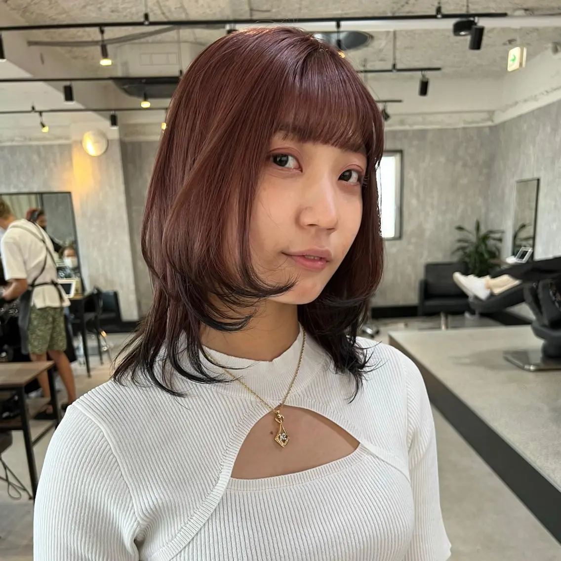 ミディアム カラー ヘアアレンジ 黒髪 ブラウンカラー レッドカラー レッドブラウン TIDEHAIR SHIHOのヘアスタイル