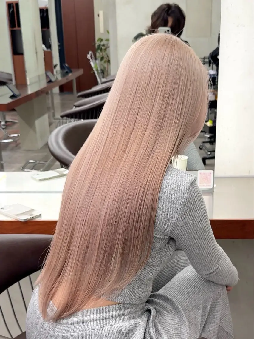 ロング カラー ベージュカラー ブリーチ ケアブリーチ 透明感カラー デザインカラー カット ヘアカラー トリートメント 似合わせカット/ ハイトーン/aoiのヘアスタイル