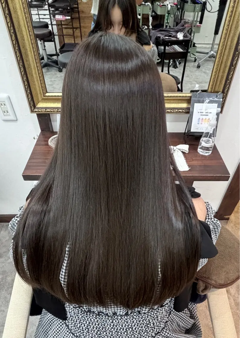 ロング ヘアカラー しまぬき じゅねのヘアスタイル