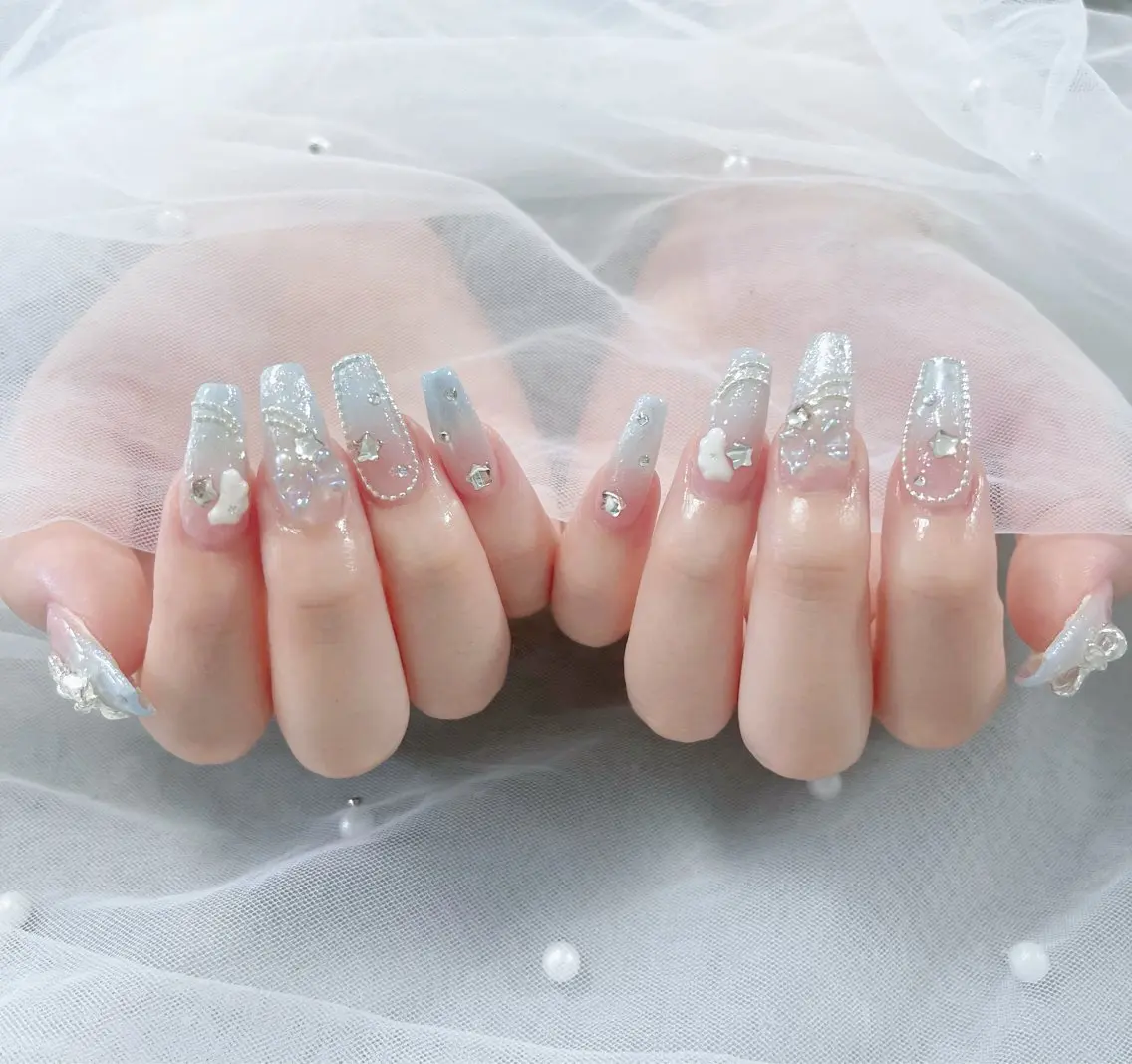 ネイル オーロラネイル クリアネイル フラッシュネイル ジェルネイル グラデーション Amee Nail Salonのネイルデザイン