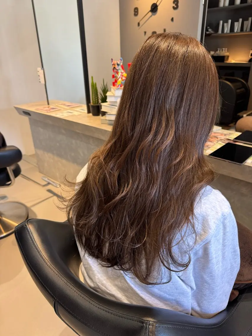 ロング カラー ベージュカラー ブリーチ 透明感カラー ブリーチなしカラー ヘアカラー トリートメント 髪質改善×艶カラー Haruのヘアスタイル
