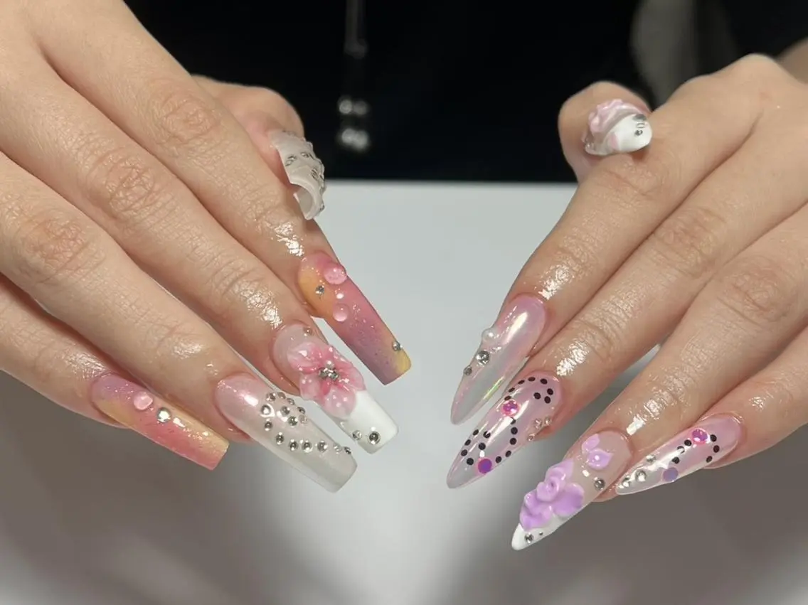ネイル 長さ出し ジェルネイル 韓国ネイル マグネットネイル 持ち込み Emi🌸Belle Nail Salonのネイルデザイン